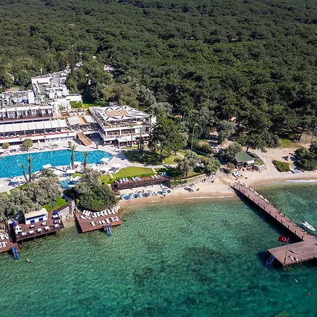 Doubletree By Hilton Bodrum Isil Club Ultra All-Inclusive Resort-3
